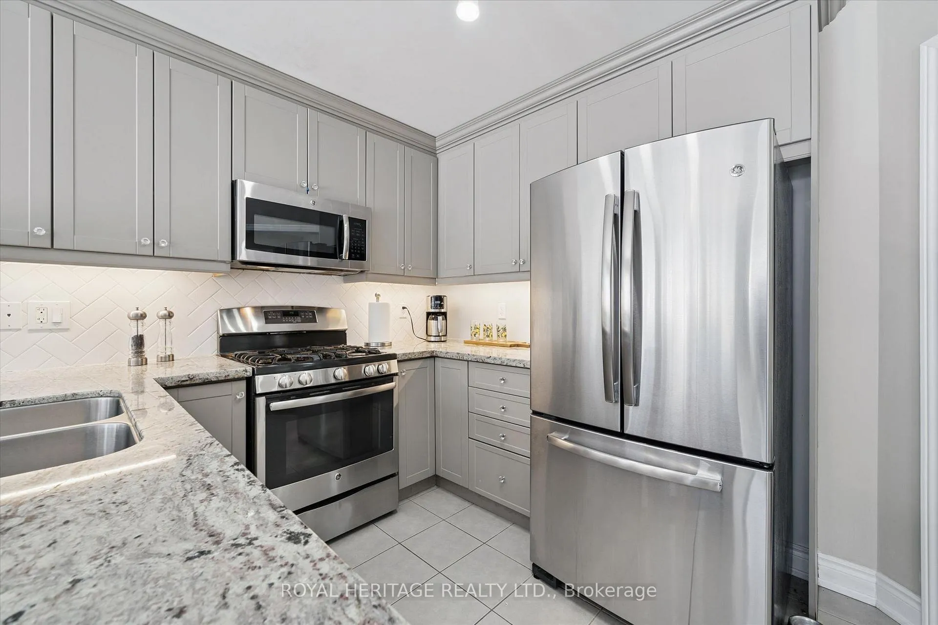 Photo 13 of 3074 Emperor Drive, Orillia — HOMEH