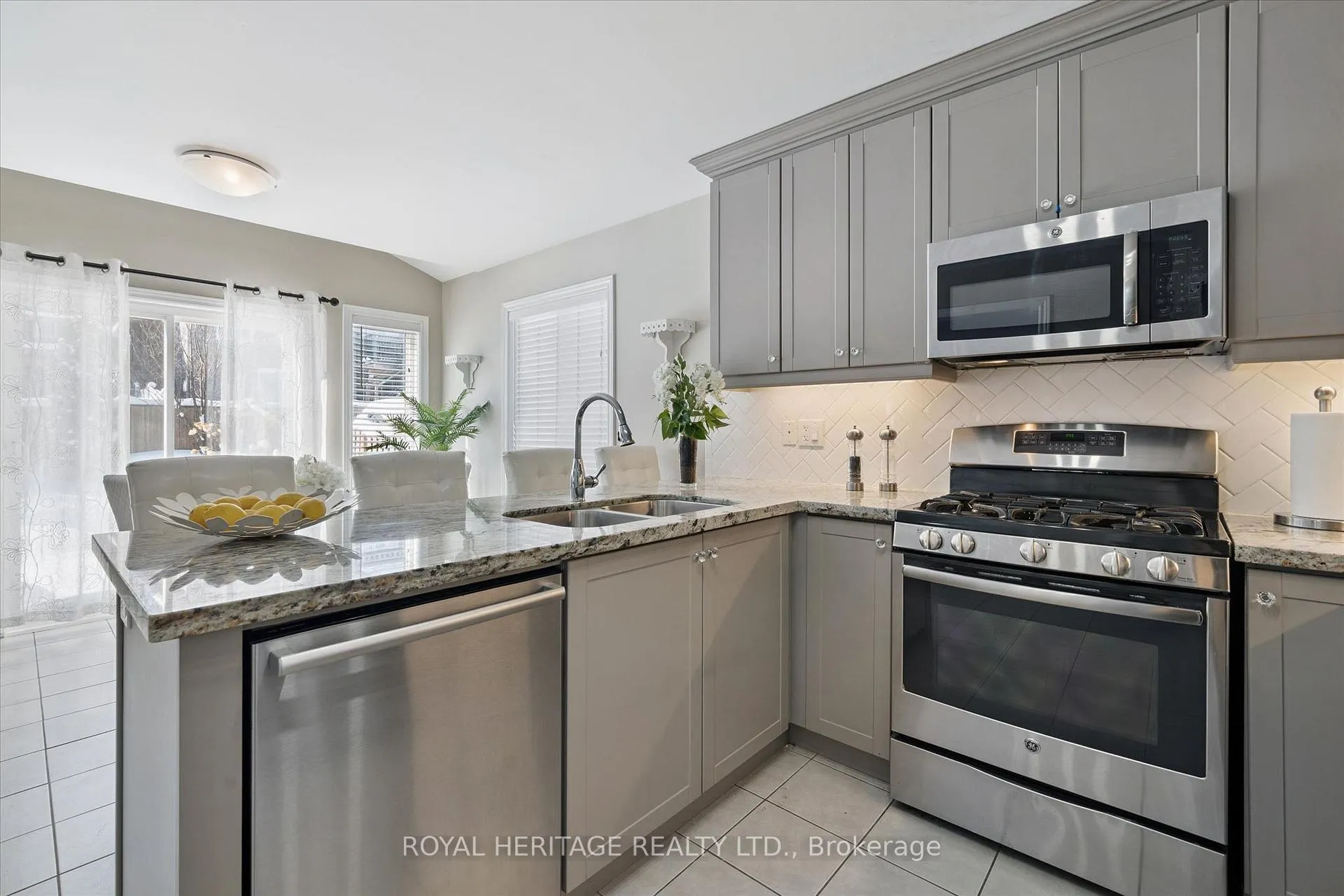Photo 15 of 3074 Emperor Drive, Orillia — HOMEH