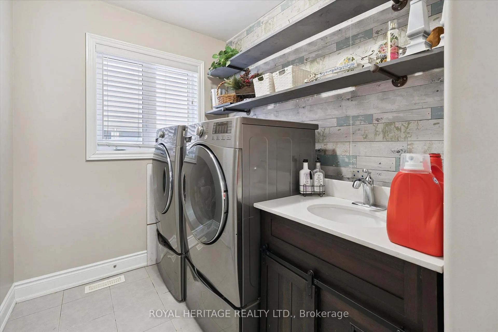 Photo 17 of 3074 Emperor Drive, Orillia — HOMEH