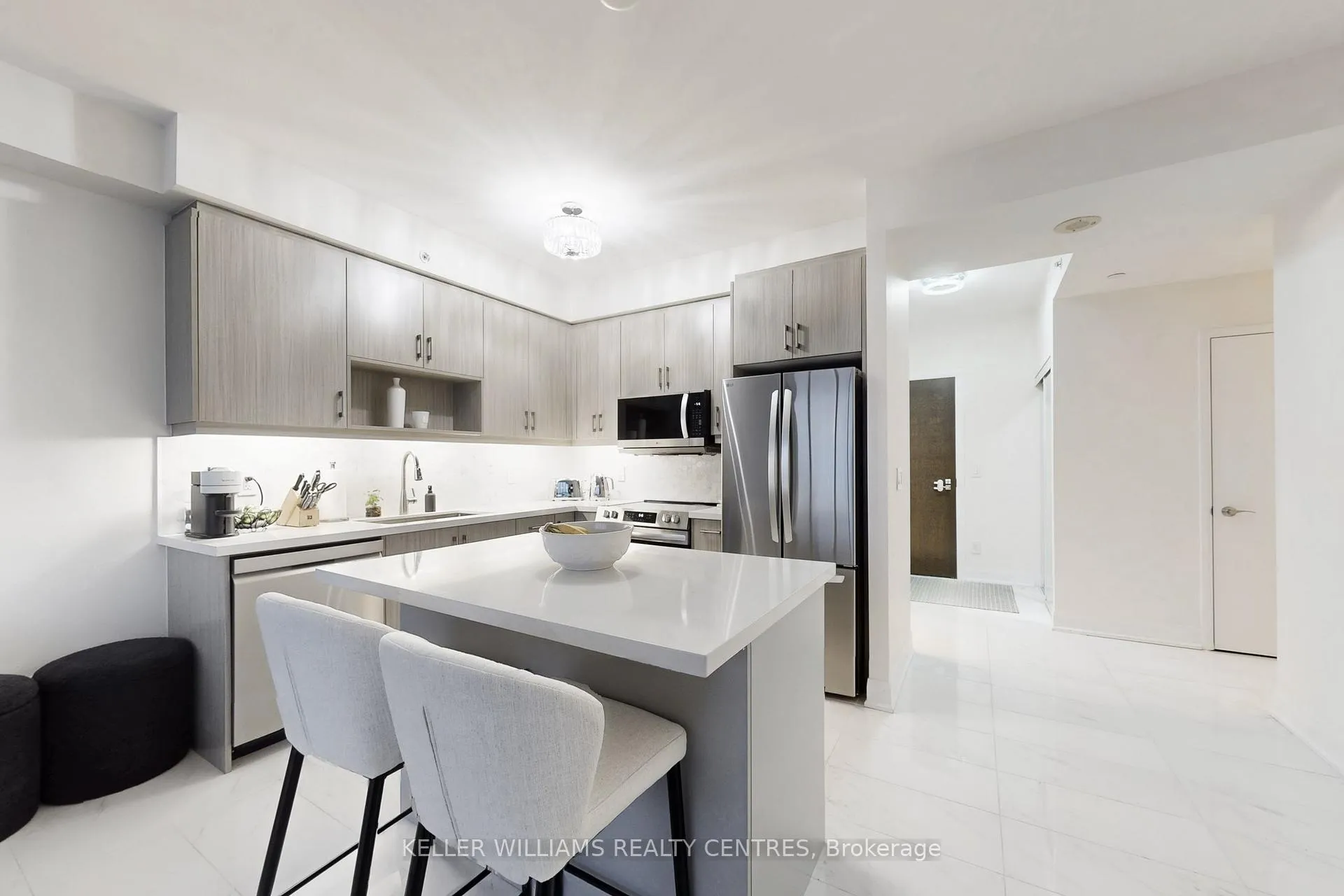 Photo 3 of Unit 1410, 2900 Highway 7 Road, Vaughan, Concord — HOMEH