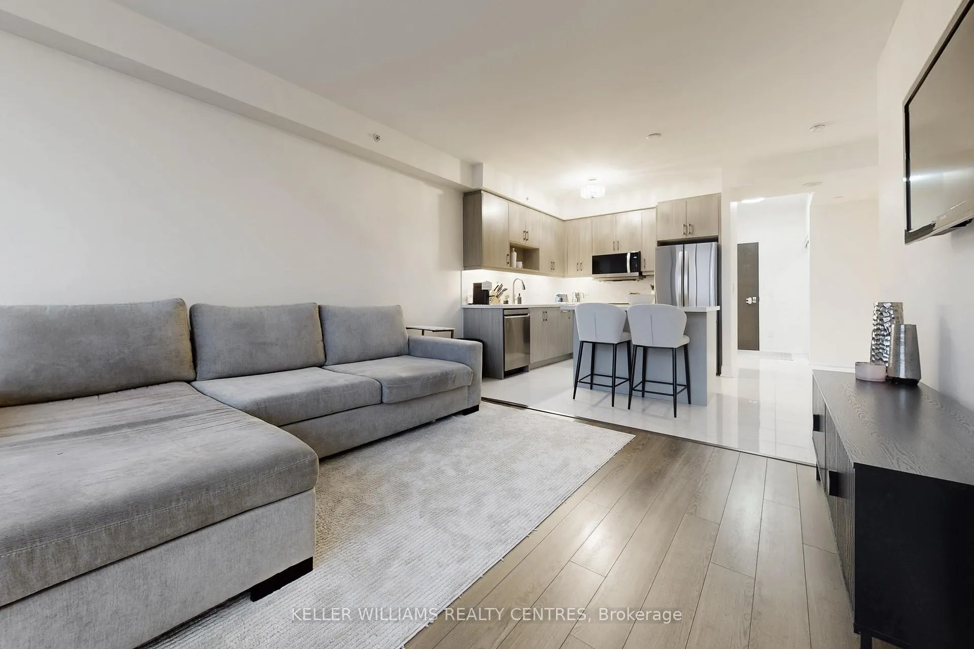Photo 8 of Unit 1410, 2900 Highway 7 Road, Vaughan, Concord — HOMEH