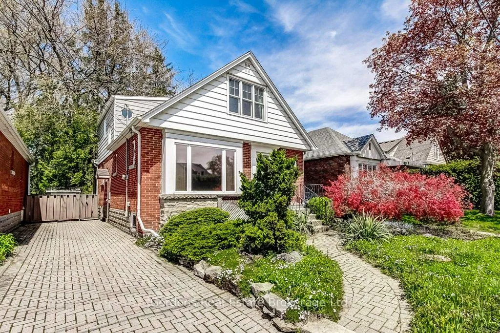 Photo 1 of 209 Parkview Drive, Hamilton, Westdale — HOMEH