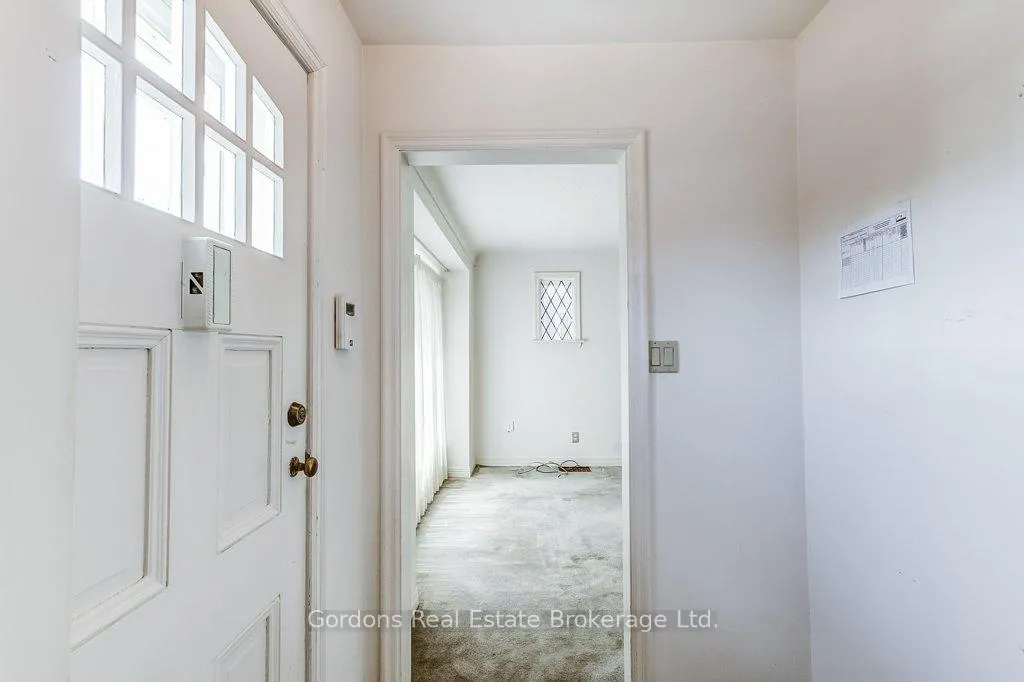 Photo 5 of 209 Parkview Drive, Hamilton, Westdale — HOMEH