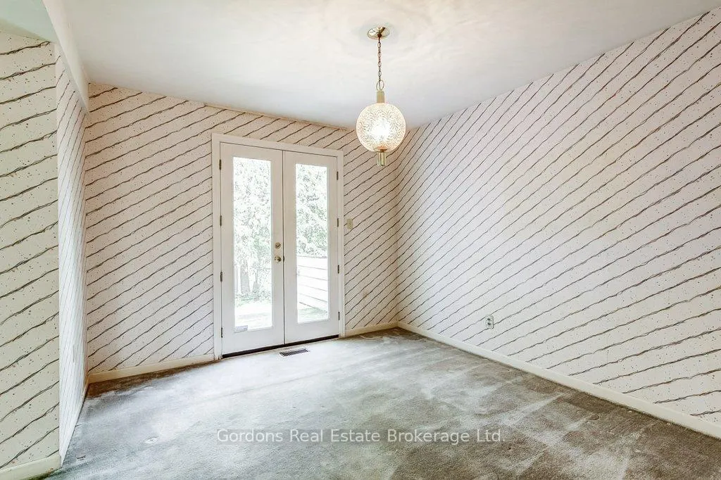 Photo 22 of 209 Parkview Drive, Hamilton, Westdale — HOMEH