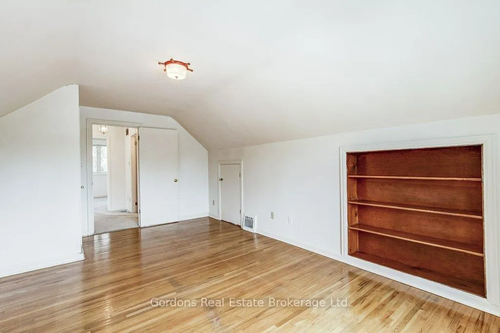 Photo 33 of 209 Parkview Drive, Hamilton, Westdale — HOMEH