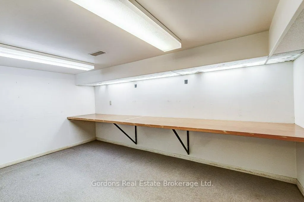 Photo 40 of 209 Parkview Drive, Hamilton, Westdale — HOMEH