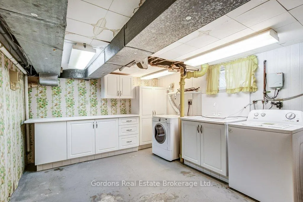 Photo 42 of 209 Parkview Drive, Hamilton, Westdale — HOMEH