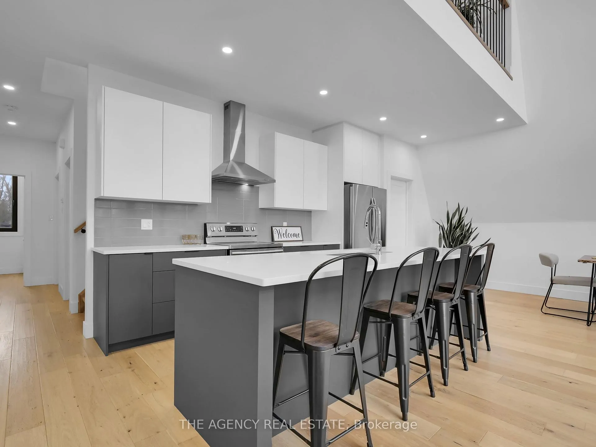 Photo 6 of 8464 Adams Court, Lambton Shores, Grand Bend — HOMEH