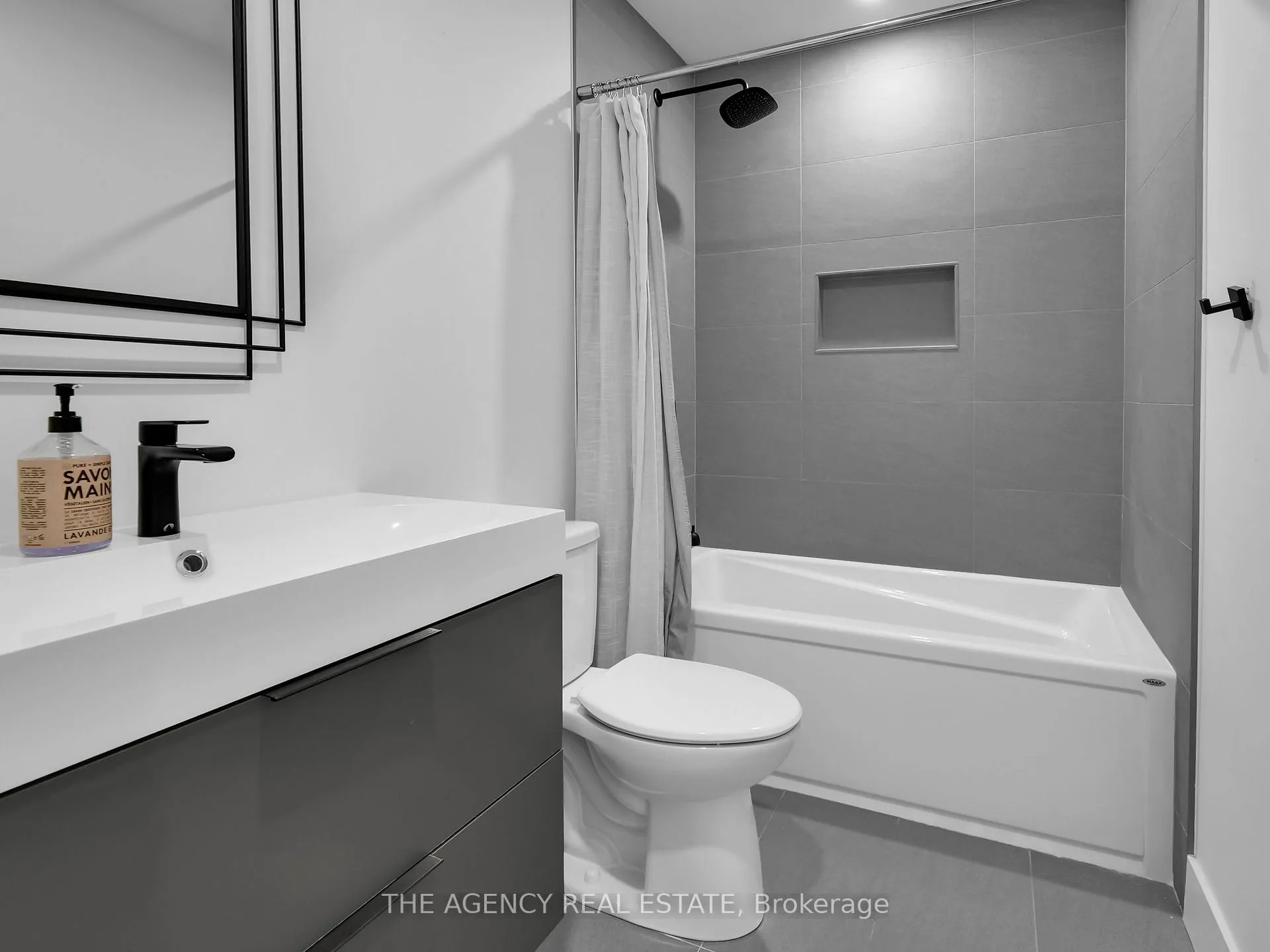 Photo 18 of 8464 Adams Court, Lambton Shores, Grand Bend — HOMEH
