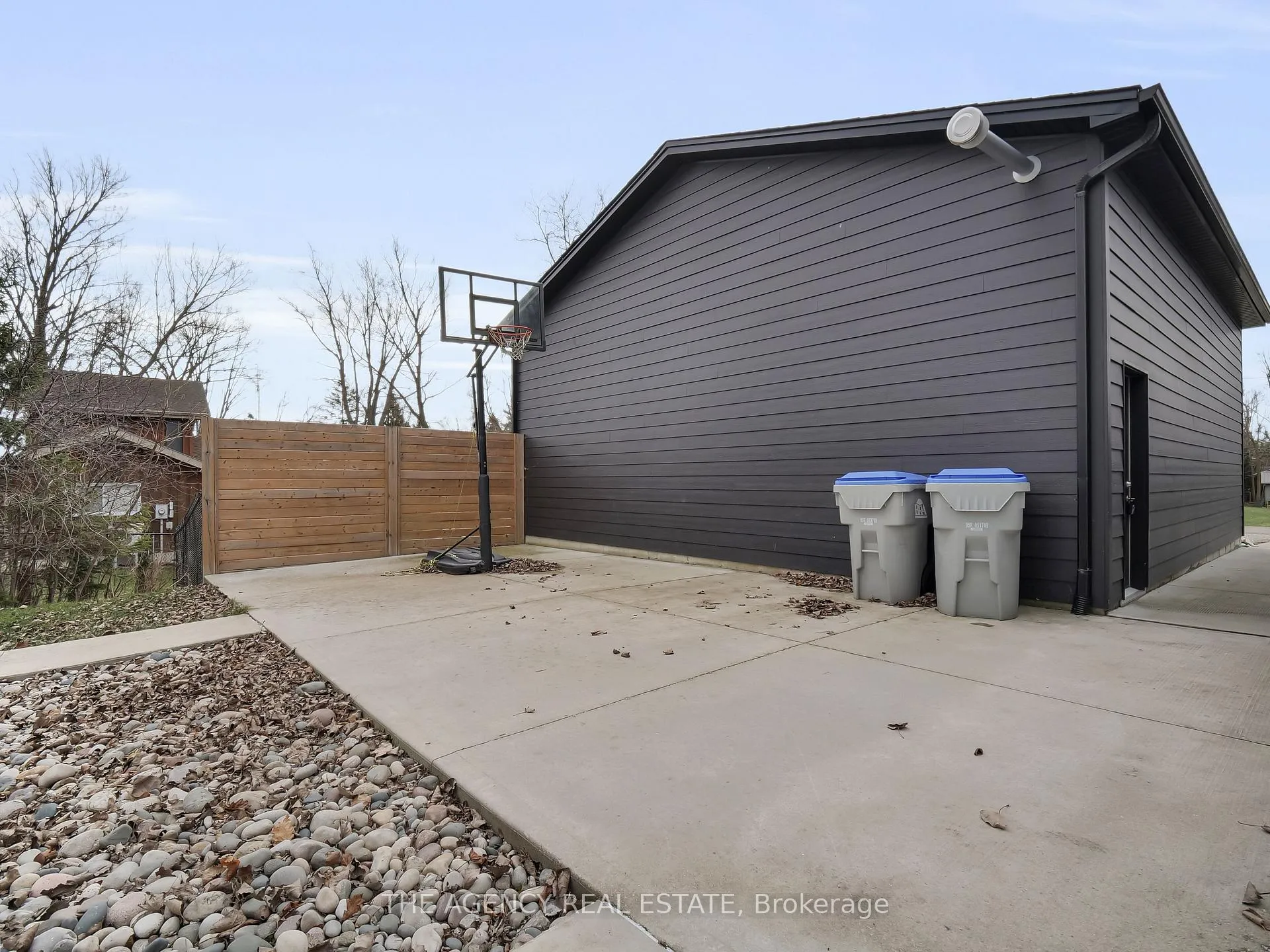Photo 35 of 8464 Adams Court, Lambton Shores, Grand Bend — HOMEH