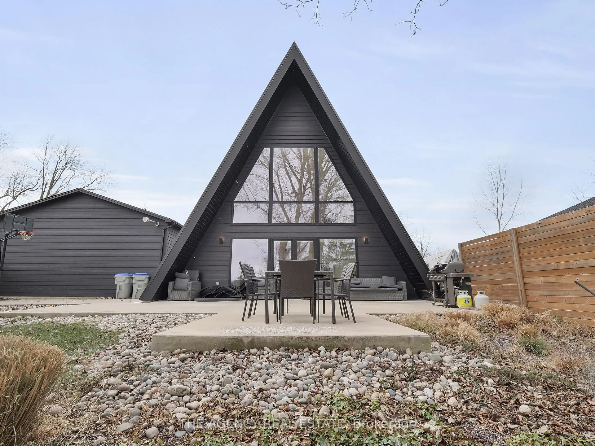 Photo 37 of 8464 Adams Court, Lambton Shores, Grand Bend — HOMEH