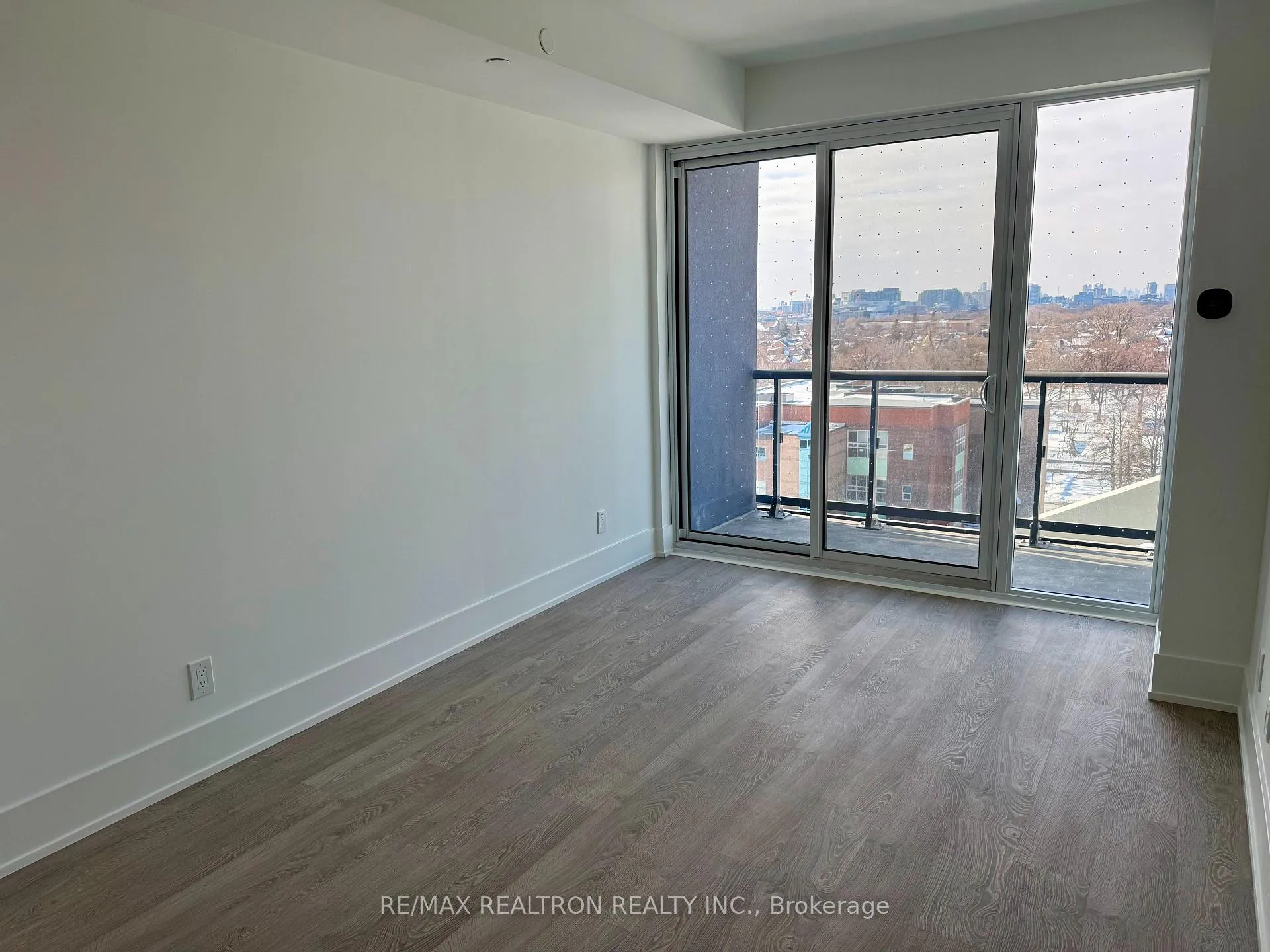 Photo 4 of Unit 907, 115 Denison Avenue, Toronto, Kensington-Chinatown — HOMEH