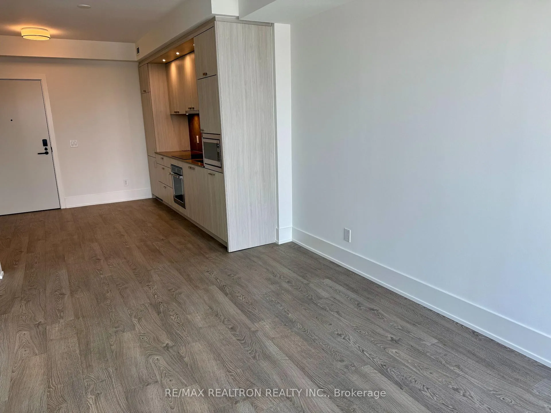 Photo 6 of Unit 907, 115 Denison Avenue, Toronto, Kensington-Chinatown — HOMEH