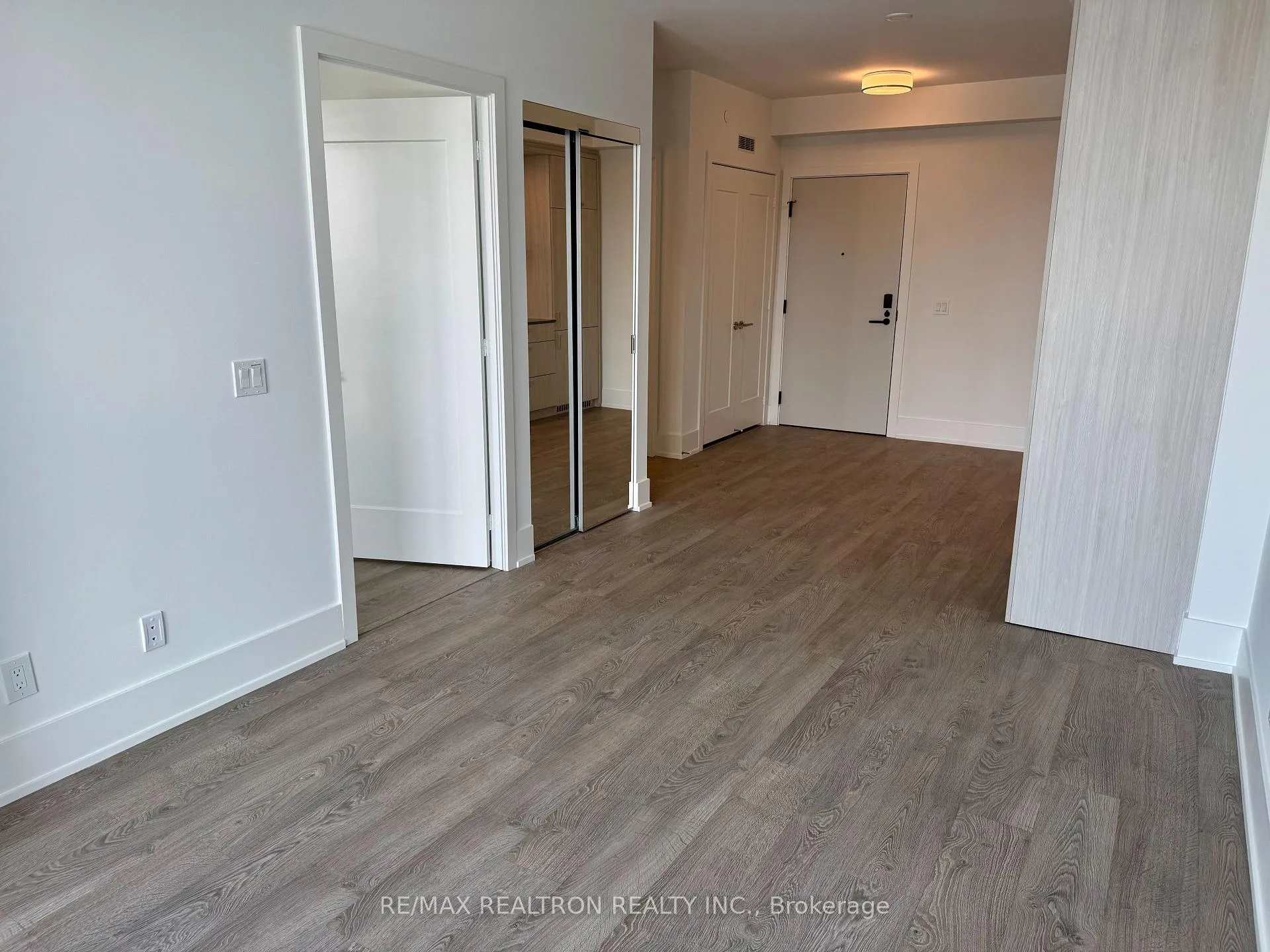Photo 7 of Unit 907, 115 Denison Avenue, Toronto, Kensington-Chinatown — HOMEH