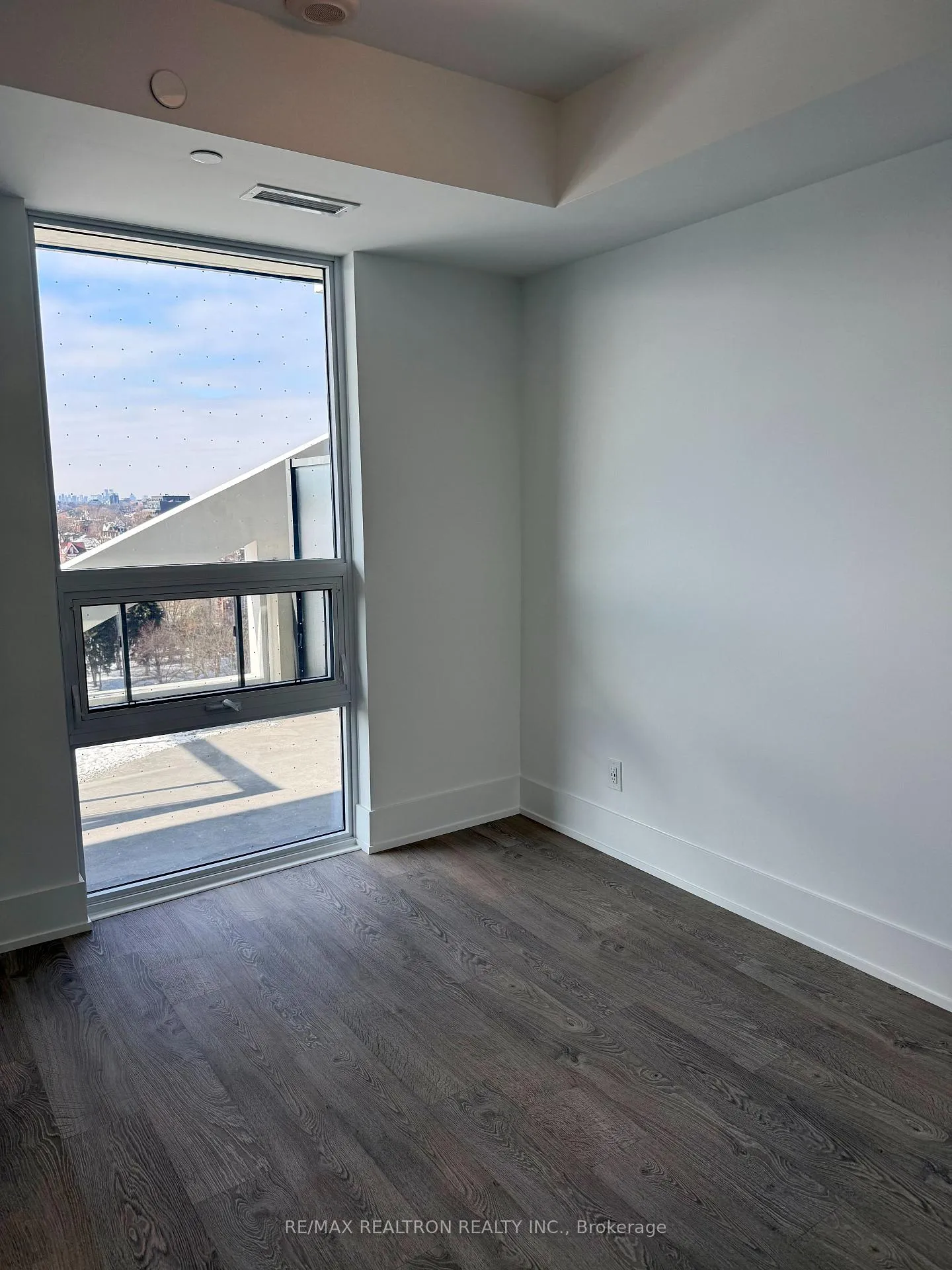 Photo 10 of Unit 907, 115 Denison Avenue, Toronto, Kensington-Chinatown — HOMEH