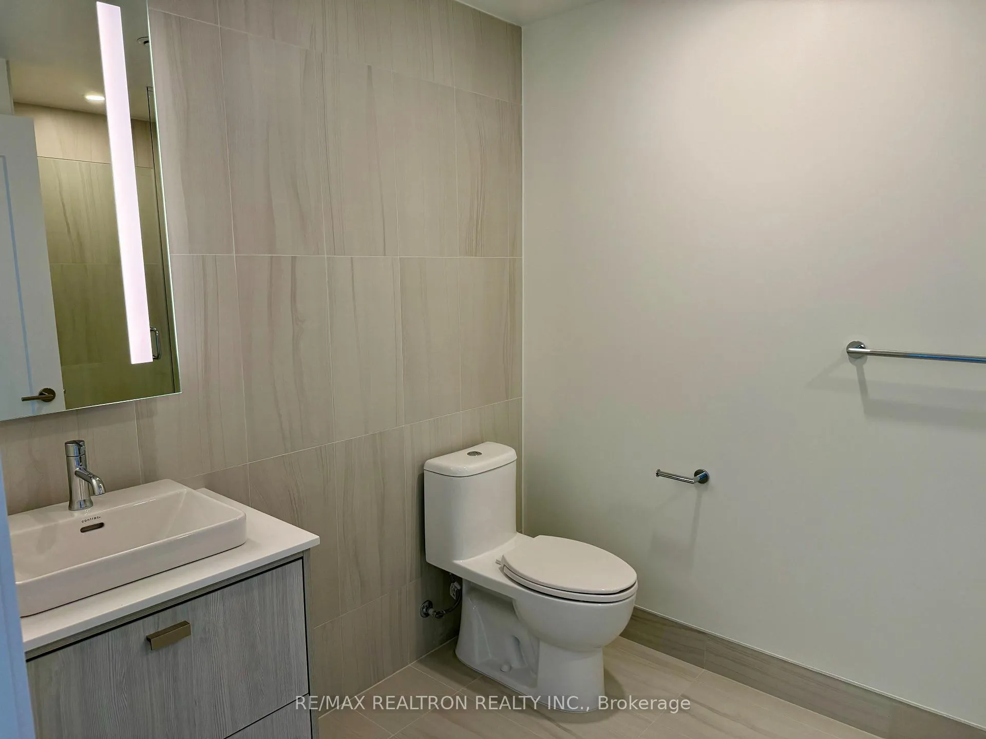 Photo 12 of Unit 907, 115 Denison Avenue, Toronto, Kensington-Chinatown — HOMEH