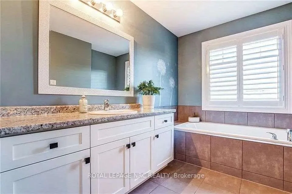 Photo 10 of Unit 14, 98 Shoreview Place W, Hamilton, Lakeshore — HOMEH