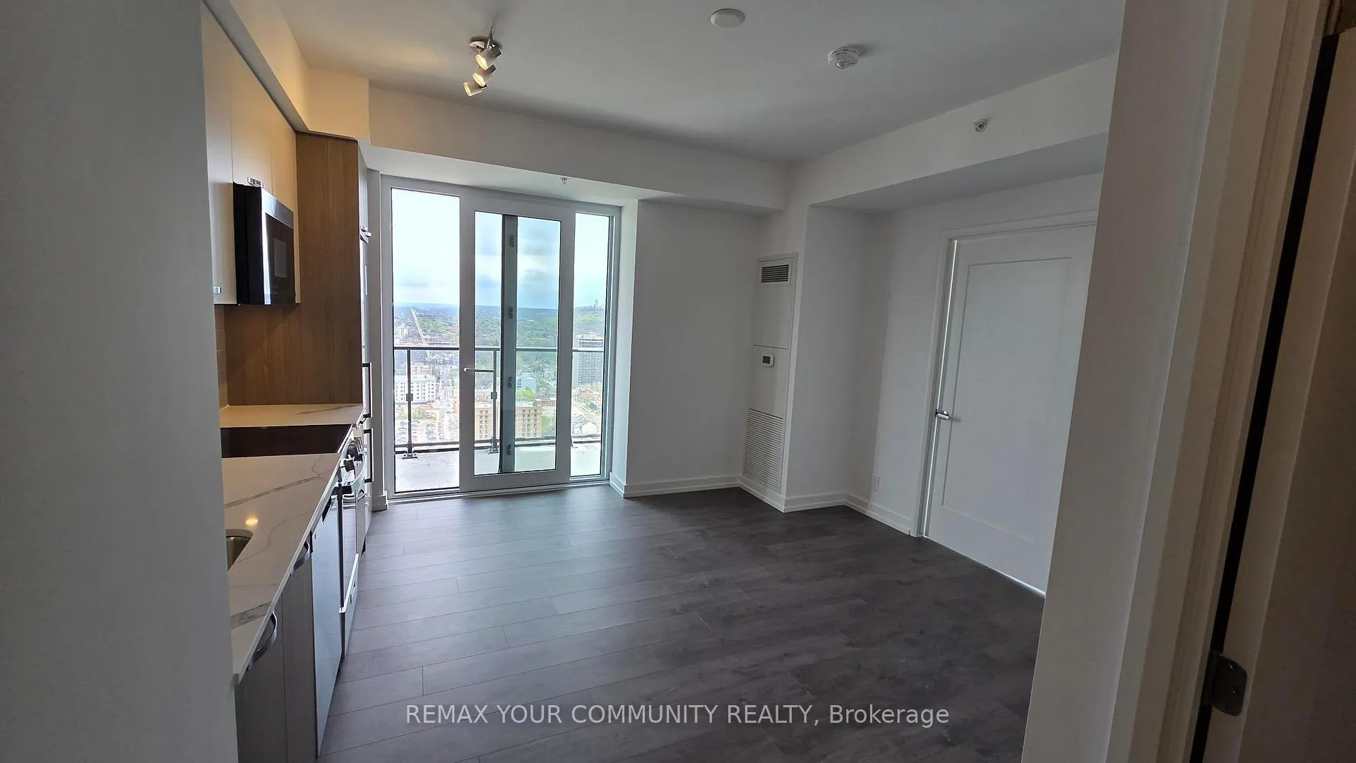 Photo 6 of Unit 2610, 75 James Street S, Hamilton, Durand — HOMEH