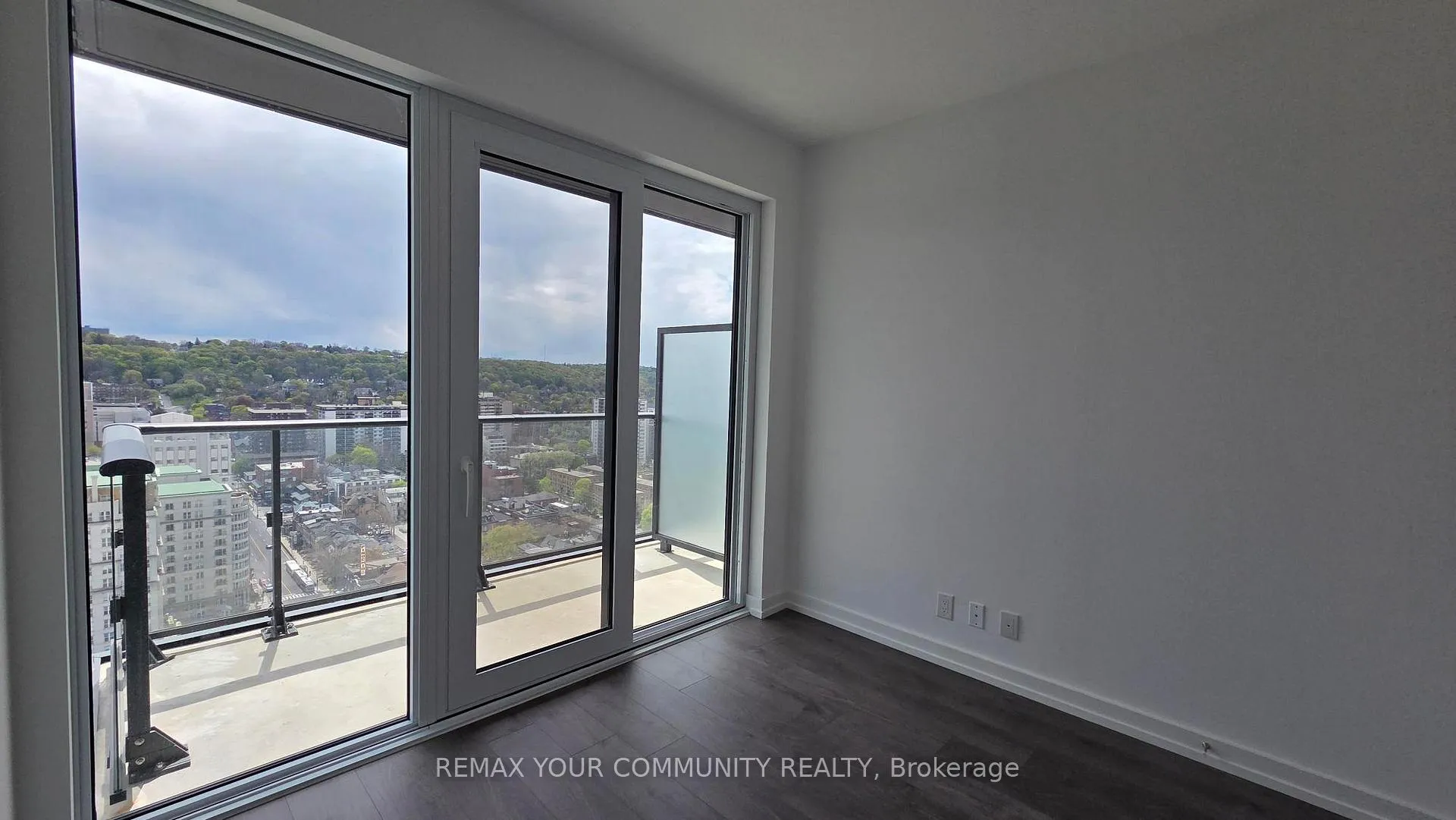 Photo 8 of Unit 2610, 75 James Street S, Hamilton, Durand — HOMEH