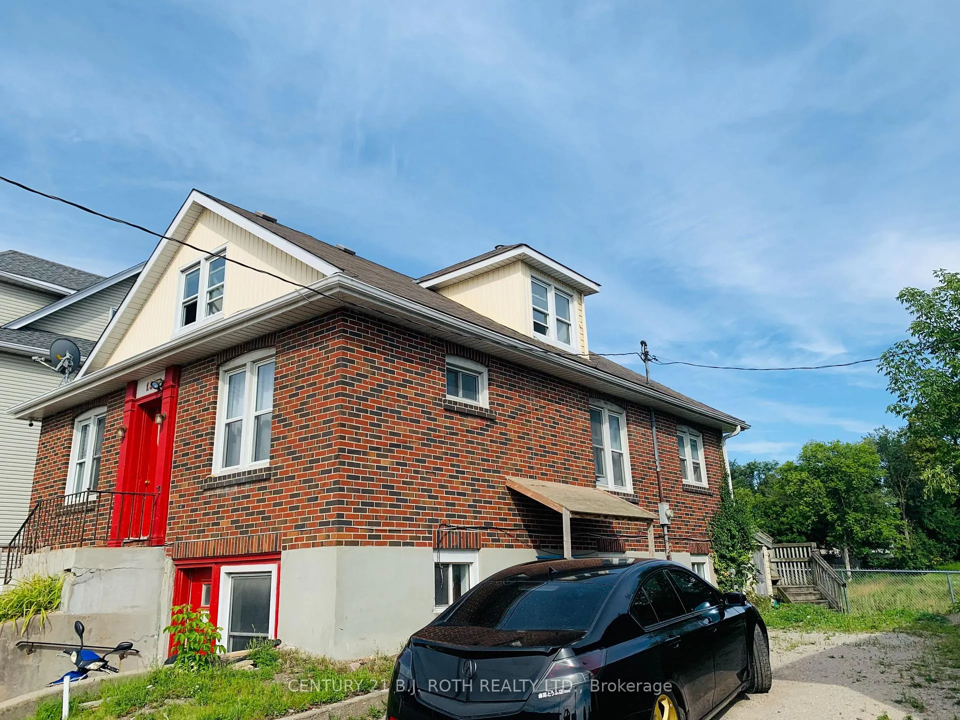 Photo 3 of 156 Dunlop Street W, Barrie, City Centre — HOMEH