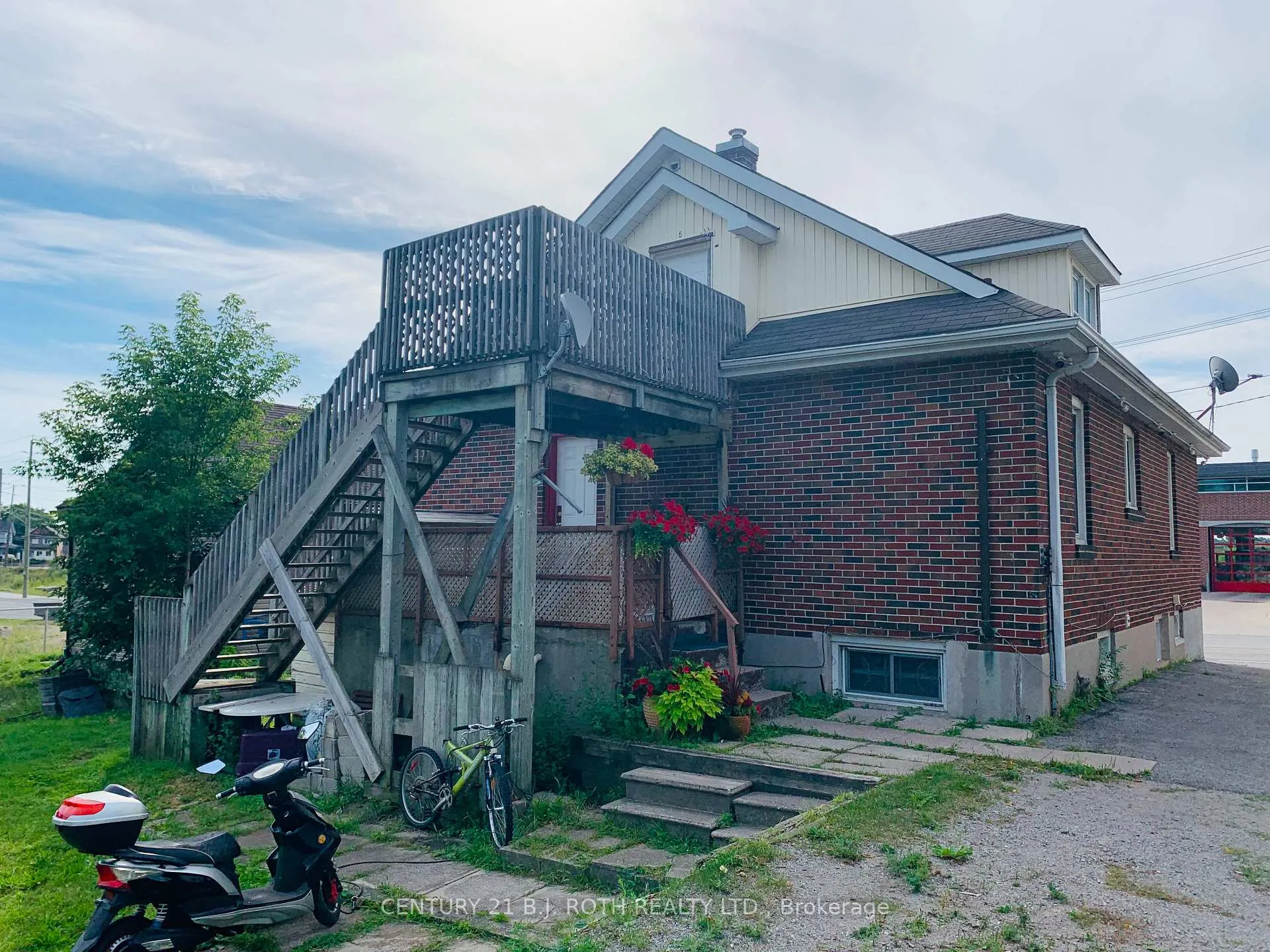 Photo 5 of 156 Dunlop Street W, Barrie, City Centre — HOMEH