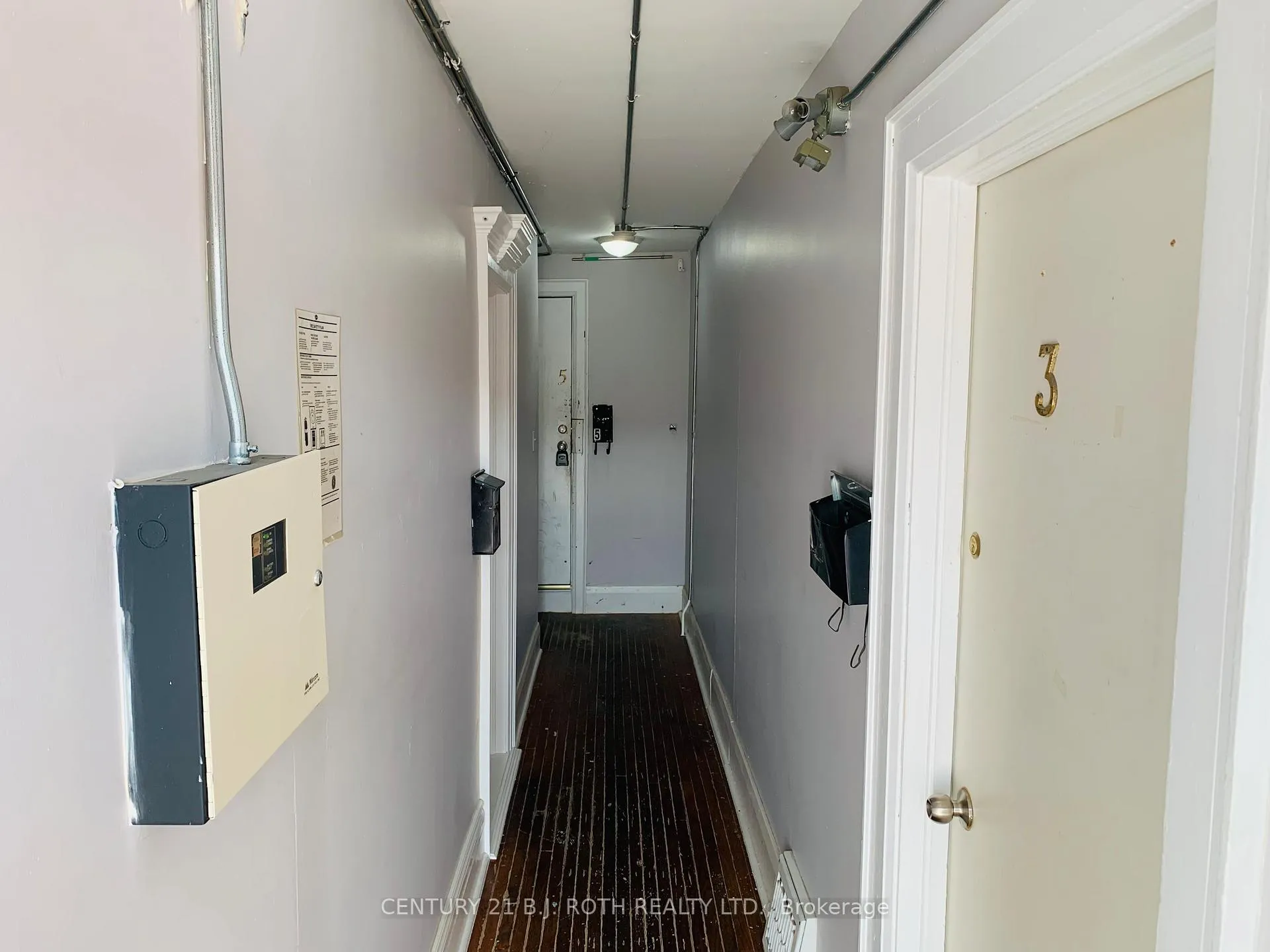 Photo 6 of 156 Dunlop Street W, Barrie, City Centre — HOMEH