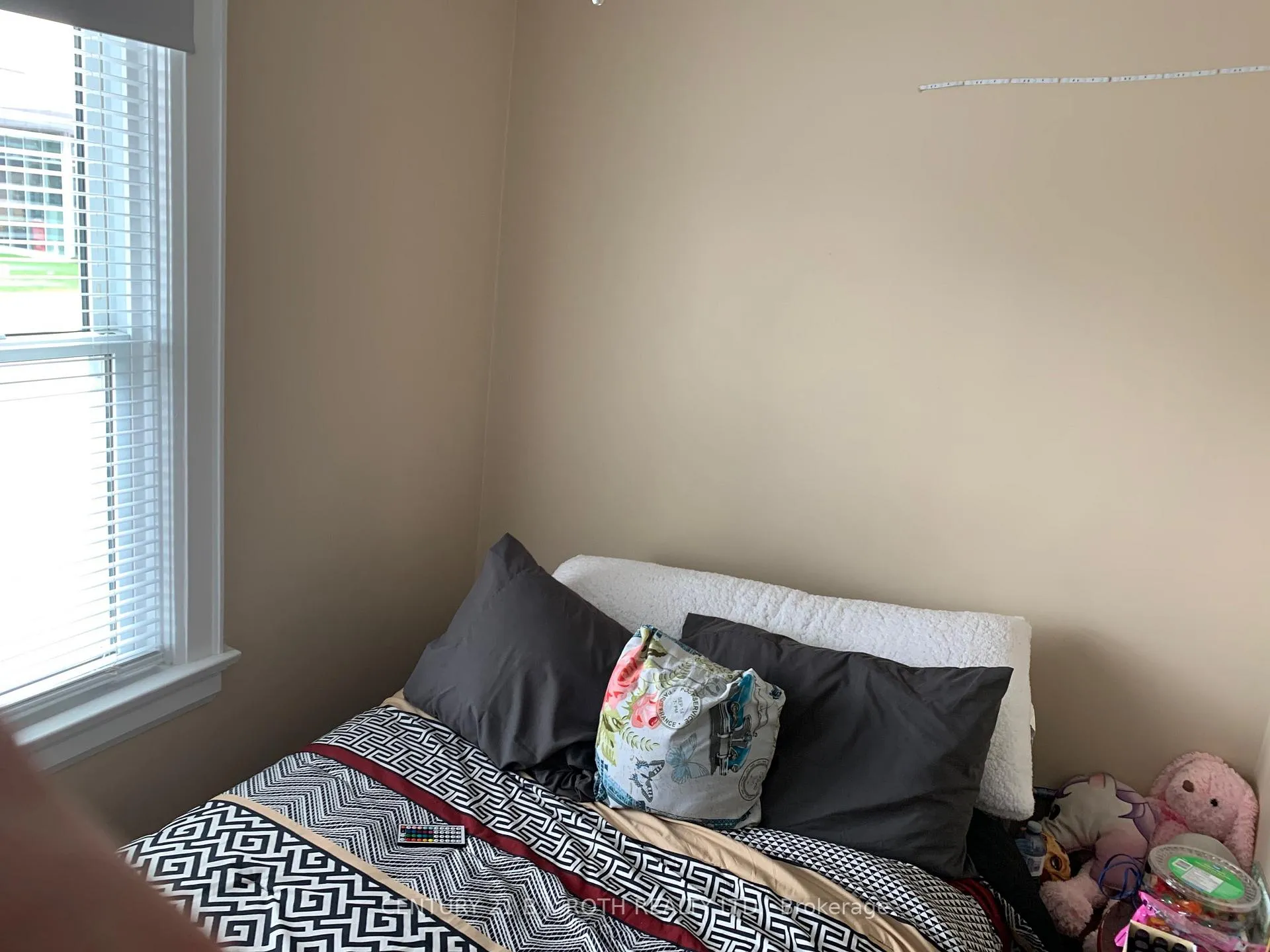 Photo 34 of 156 Dunlop Street W, Barrie, City Centre — HOMEH