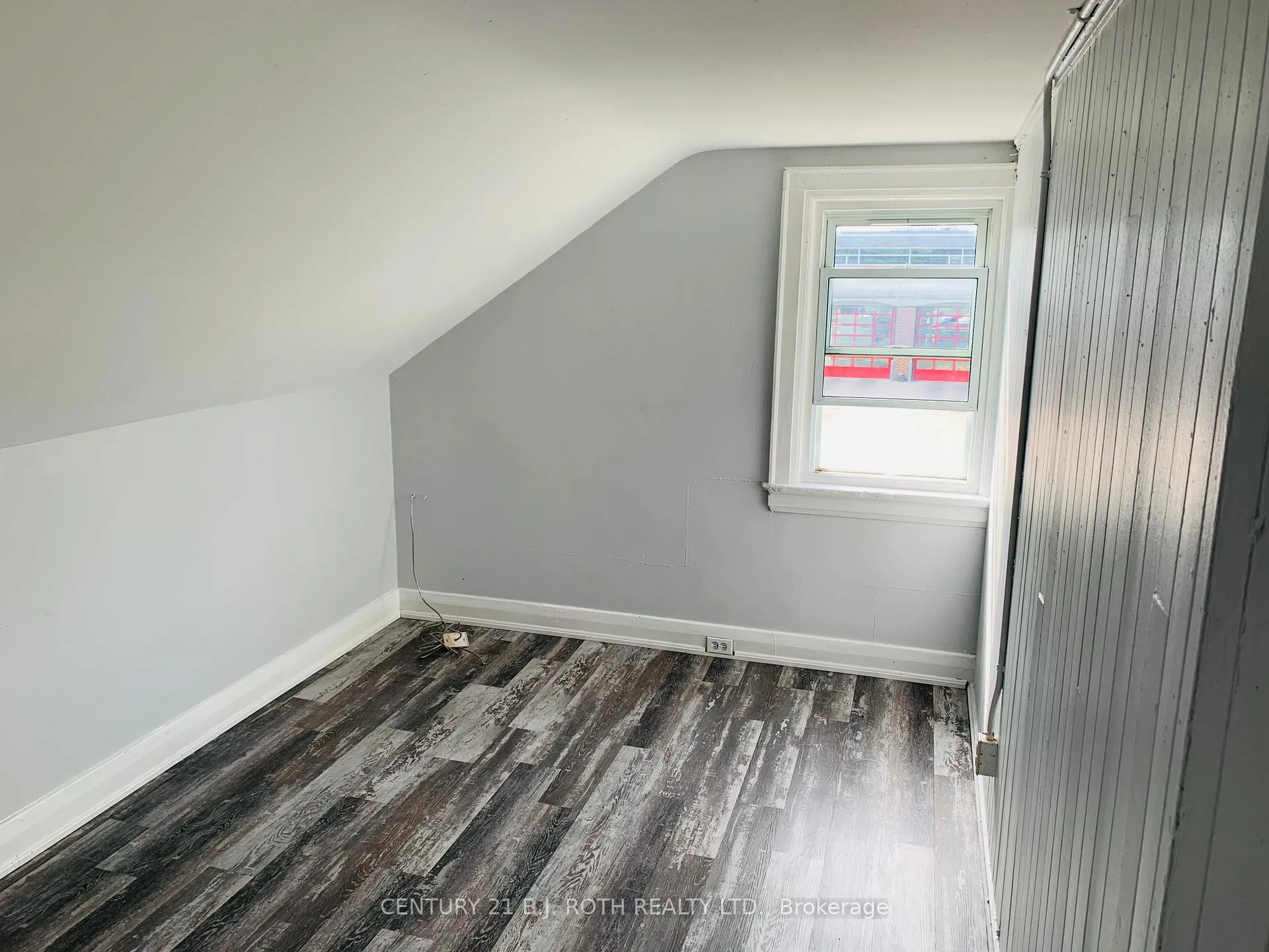Photo 36 of 156 Dunlop Street W, Barrie, City Centre — HOMEH