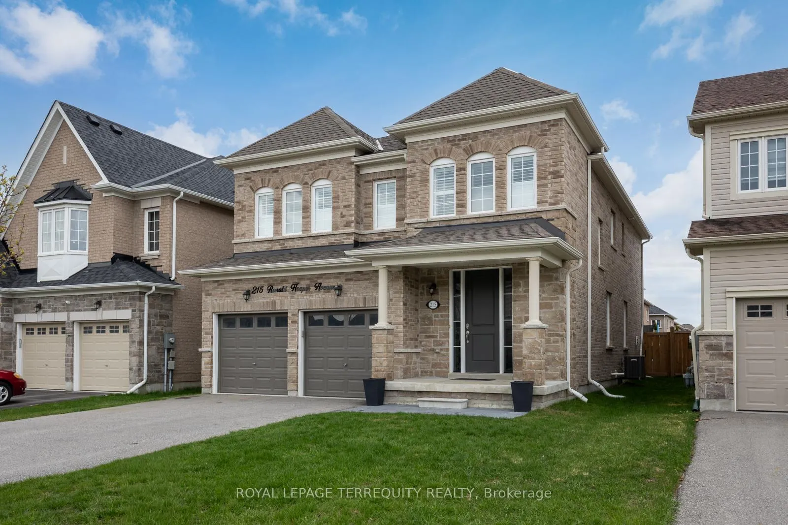Photo 3 of 215 Ronald Hooper Avenue, Clarington, Bowmanville — HOMEH