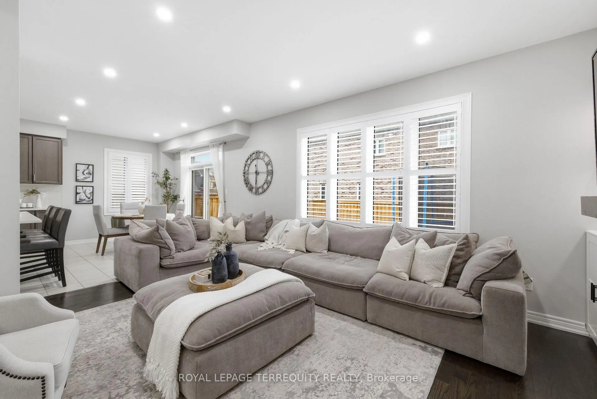 Photo 8 of 215 Ronald Hooper Avenue, Clarington, Bowmanville — HOMEH