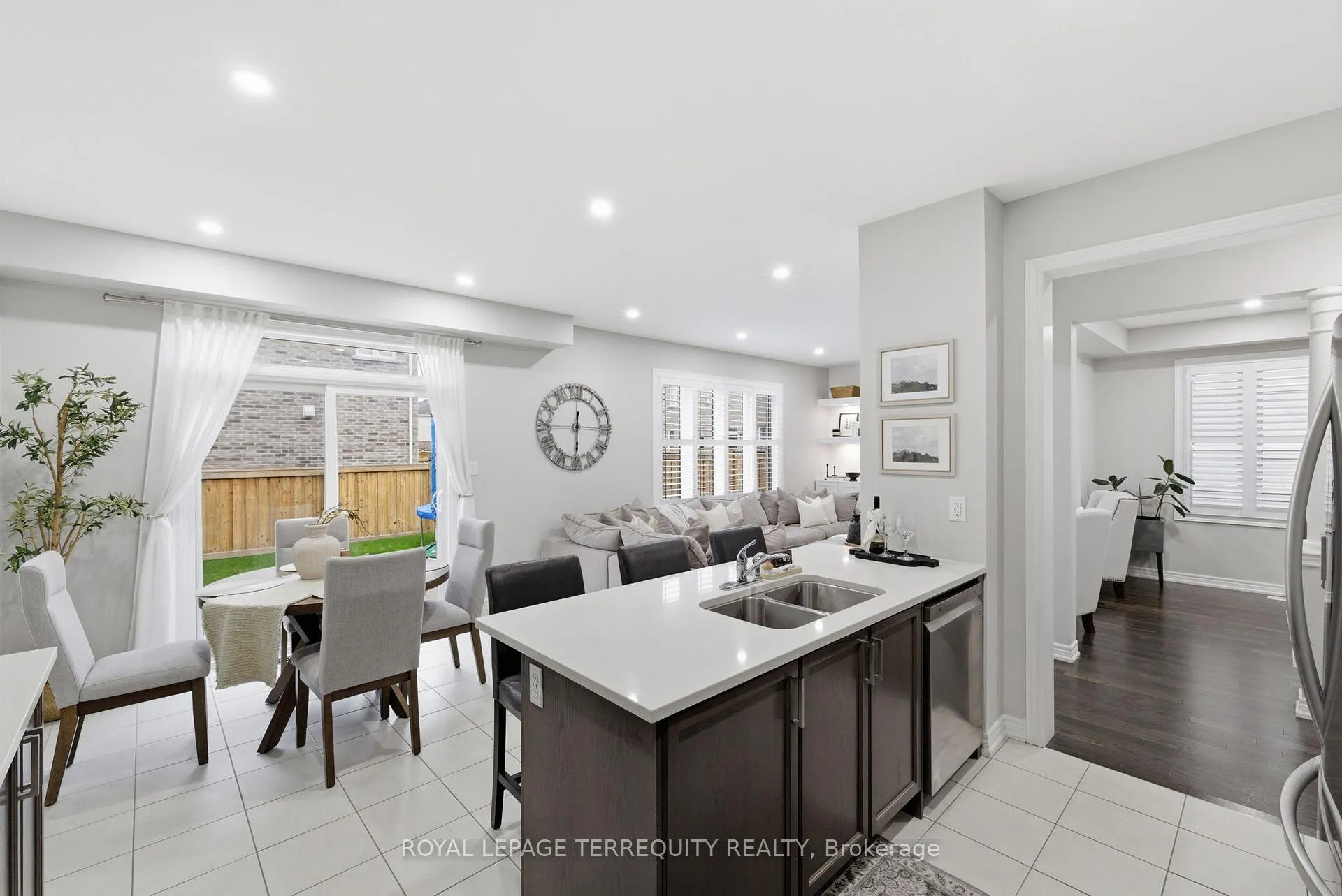 Photo 12 of 215 Ronald Hooper Avenue, Clarington, Bowmanville — HOMEH