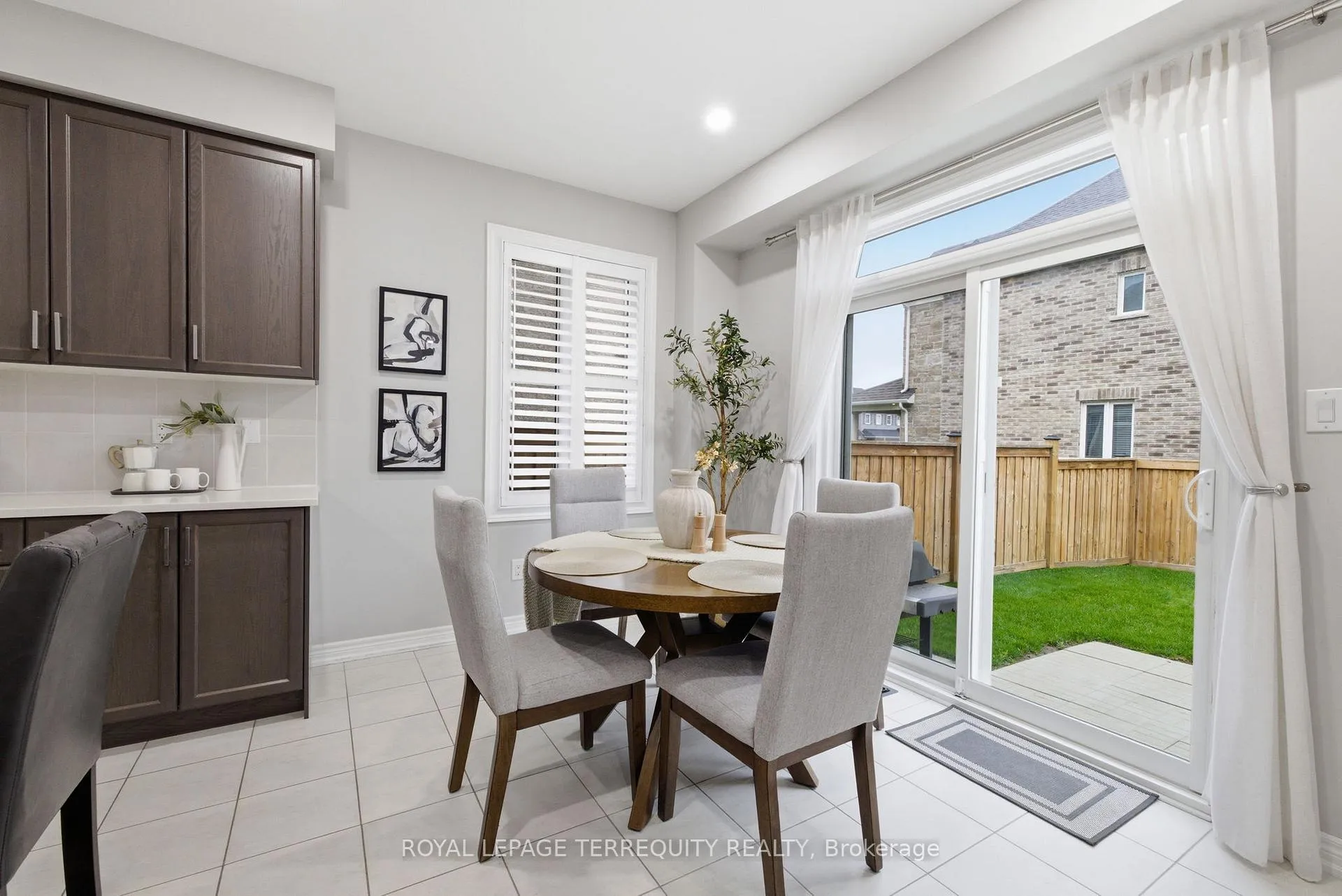 Photo 15 of 215 Ronald Hooper Avenue, Clarington, Bowmanville — HOMEH
