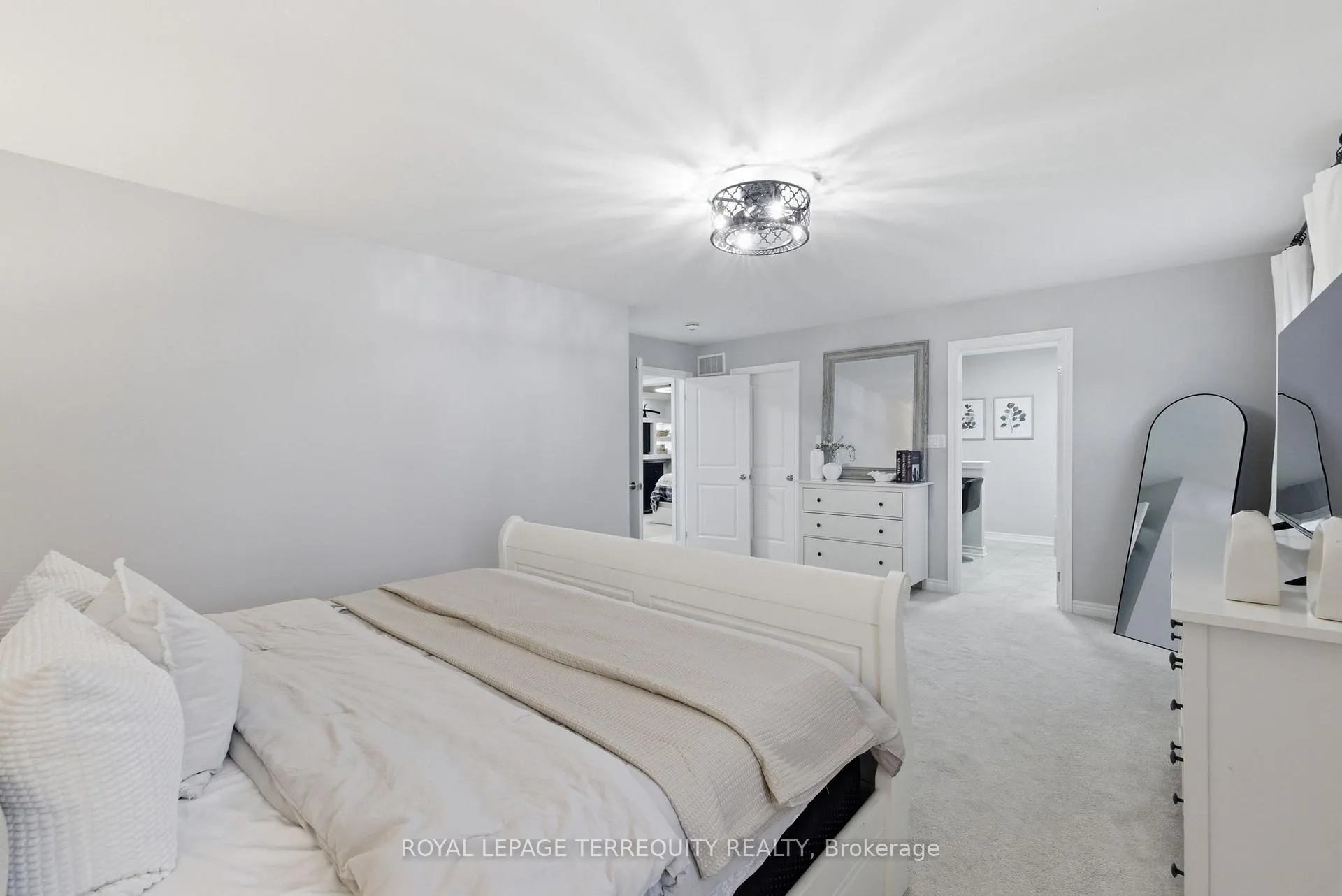Photo 27 of 215 Ronald Hooper Avenue, Clarington, Bowmanville — HOMEH