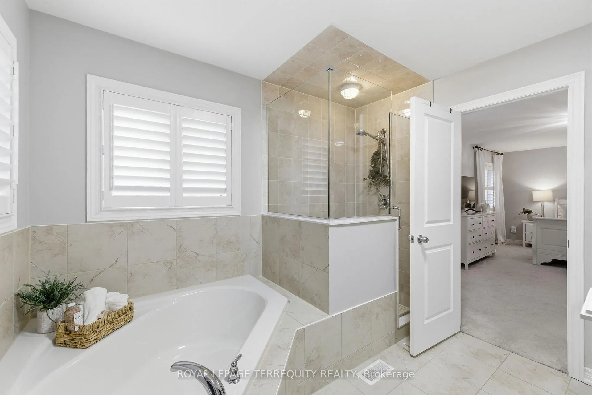 Photo 29 of 215 Ronald Hooper Avenue, Clarington, Bowmanville — HOMEH