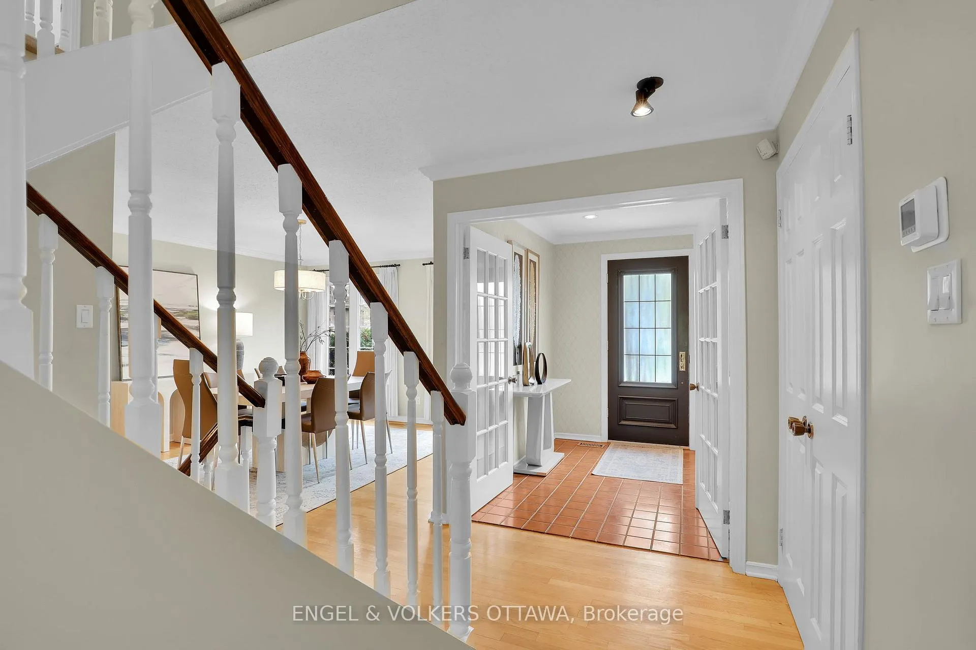 Photo 8 of 34 Chatsworth Crescent, Ottawa, Hunt Club — HOMEH