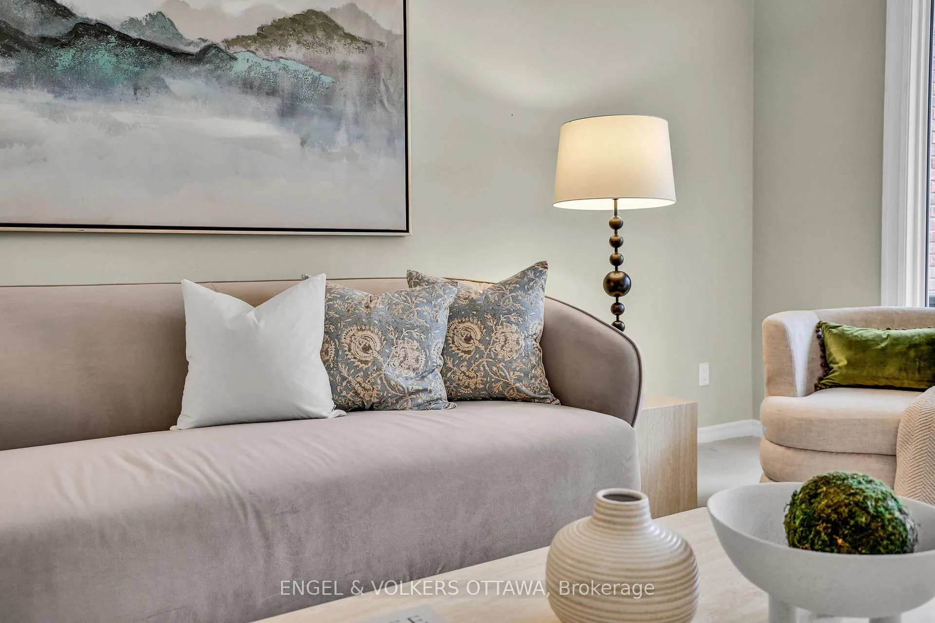 Photo 12 of 34 Chatsworth Crescent, Ottawa, Hunt Club — HOMEH