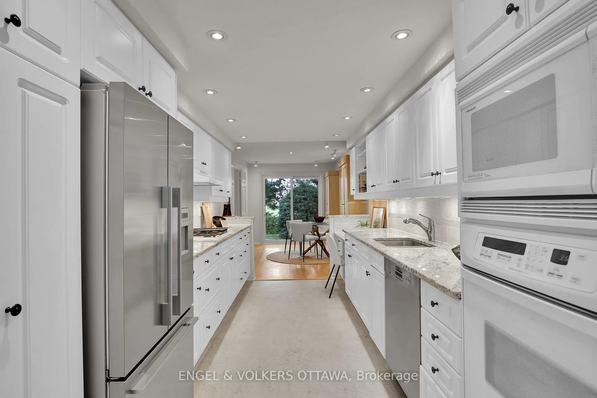 Photo 13 of 34 Chatsworth Crescent, Ottawa, Hunt Club — HOMEH