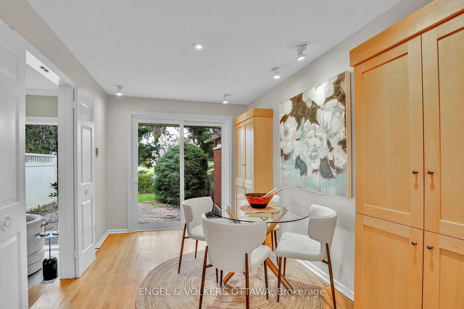 Photo 17 of 34 Chatsworth Crescent, Ottawa, Hunt Club — HOMEH