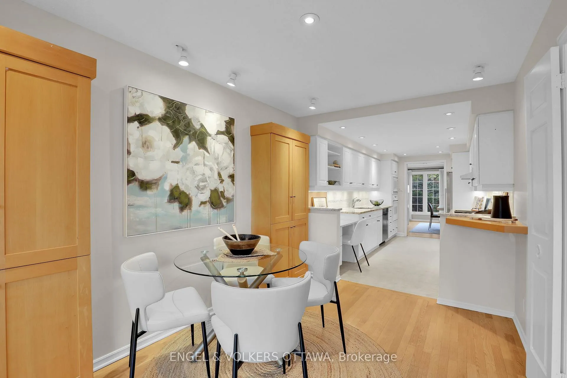 Photo 19 of 34 Chatsworth Crescent, Ottawa, Hunt Club — HOMEH