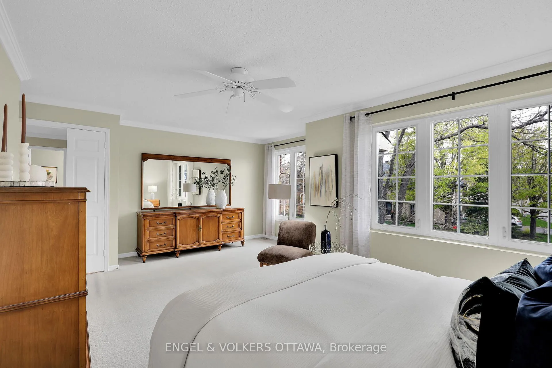 Photo 37 of 34 Chatsworth Crescent, Ottawa, Hunt Club — HOMEH