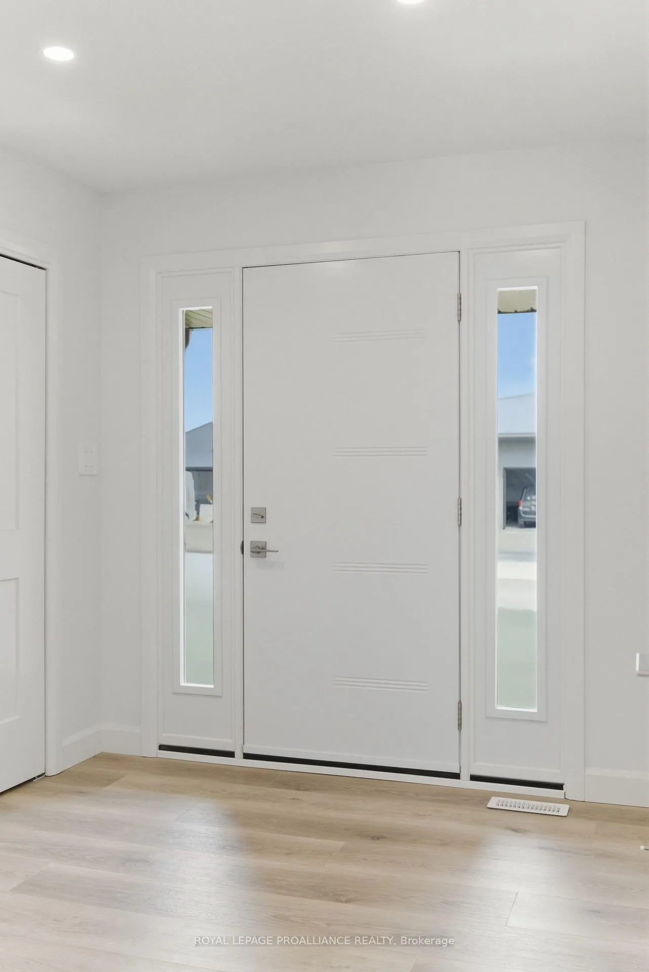 Photo 9 of 19 Parkland Circle, Quinte West, Murray Ward — HOMEH