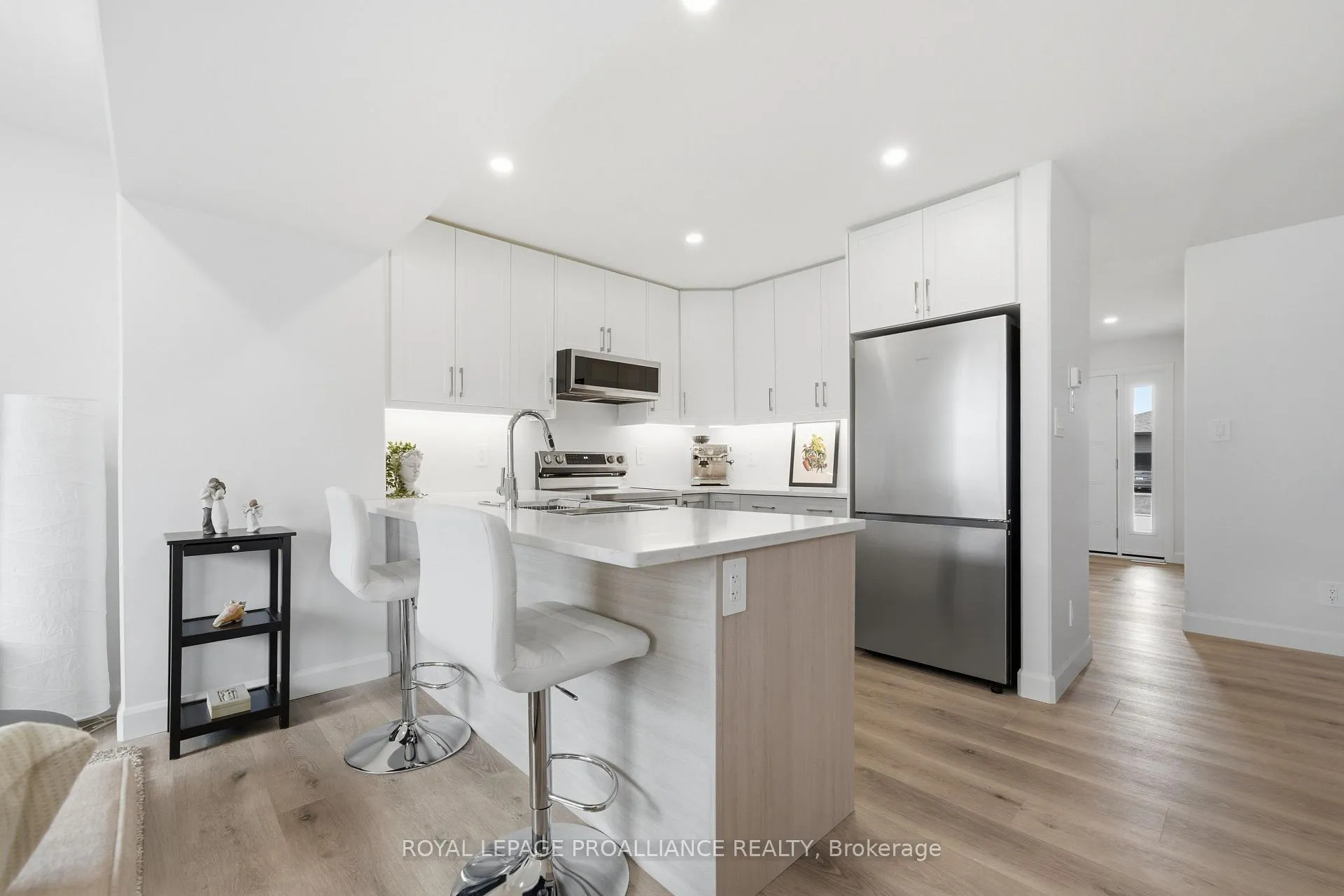 Photo 11 of 19 Parkland Circle, Quinte West, Murray Ward — HOMEH