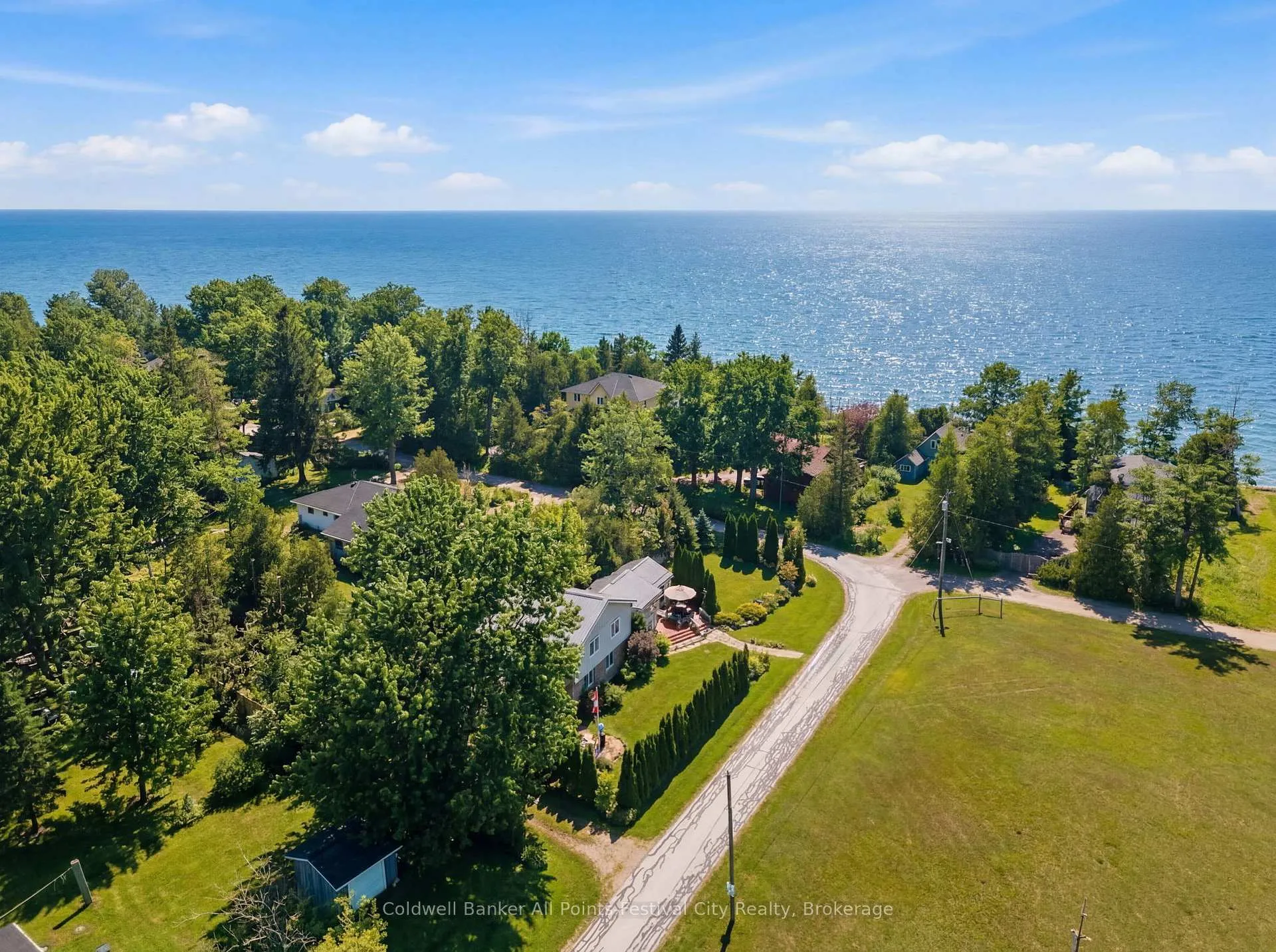 Photo 2 of 13 Ravine Park Road S, Goderich, Goderich (Town) — HOMEH