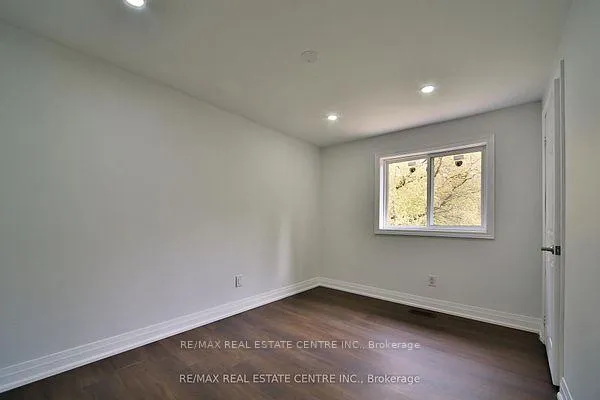 Photo 19 of 20 Mozart Crescent, Brampton, Brampton South — HOMEH