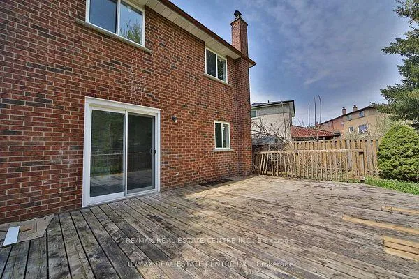Photo 31 of 20 Mozart Crescent, Brampton, Brampton South — HOMEH
