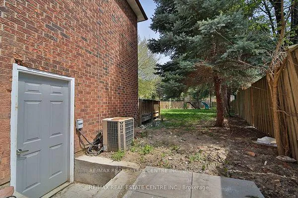 Photo 34 of 20 Mozart Crescent, Brampton, Brampton South — HOMEH