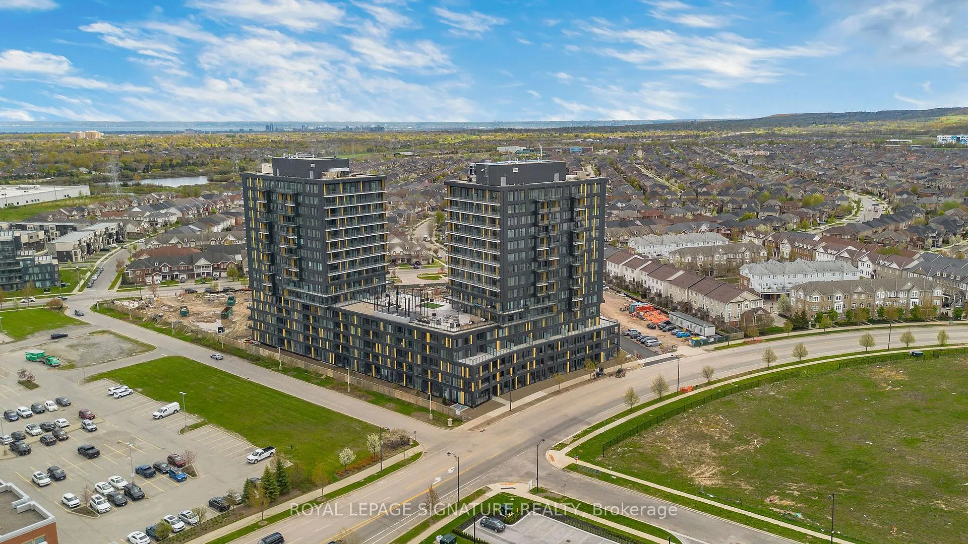 Photo 2 of Unit D803, 4878 Powers Common, Burlington, Alton — HOMEH
