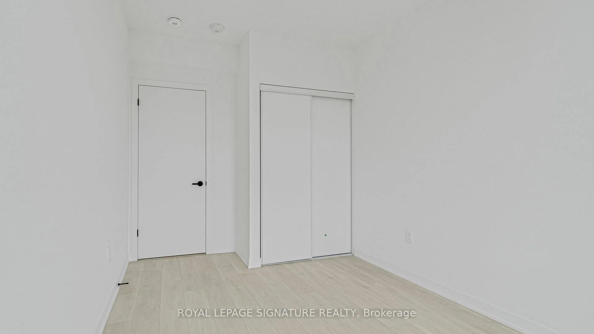 Photo 23 of Unit D803, 4878 Powers Common, Burlington, Alton — HOMEH