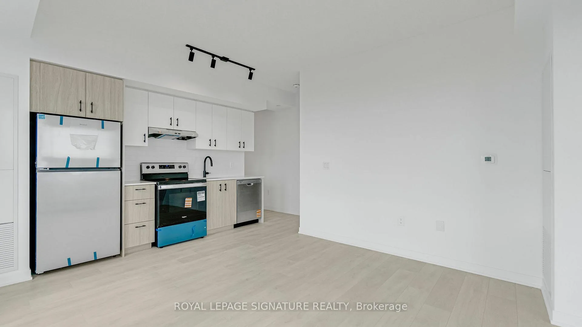 Photo 13 of Unit C1109, 4878 Powers Common, Burlington, Alton — HOMEH