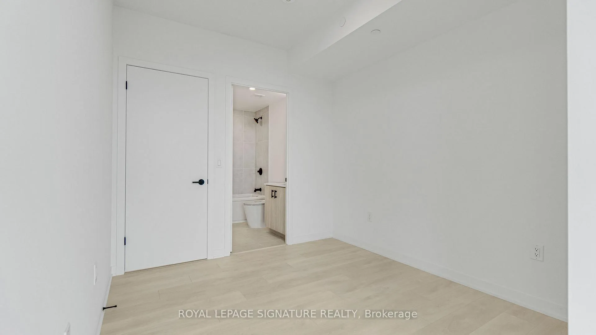 Photo 18 of Unit C1109, 4878 Powers Common, Burlington, Alton — HOMEH